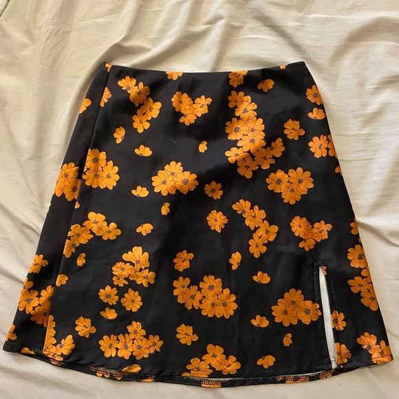 Princess Polly Floral Mini Skirt - Picture 1 of 3